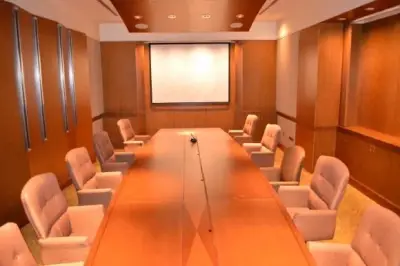 Emirates Centre - C 041