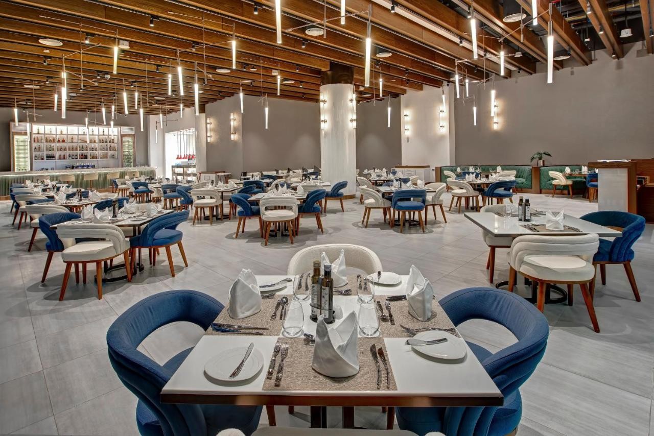 Royal M Hotel & Resort Al Aqah Beach by Gewan