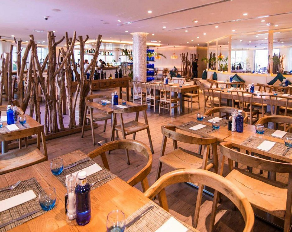 indoor_restaurant