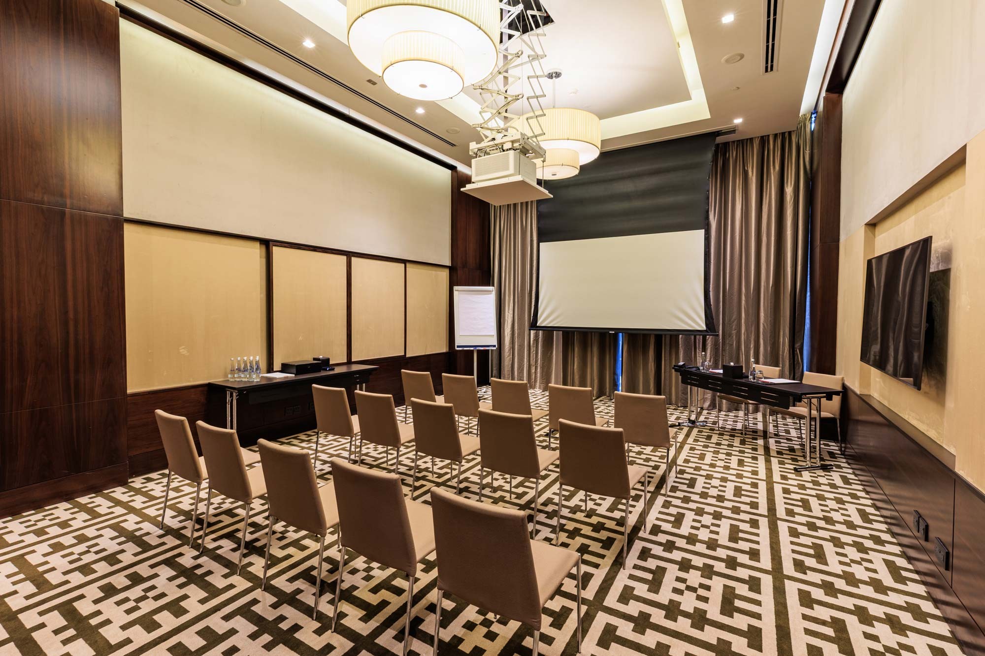 Grand Hyatt Abu Dhabi - Qimasha 1