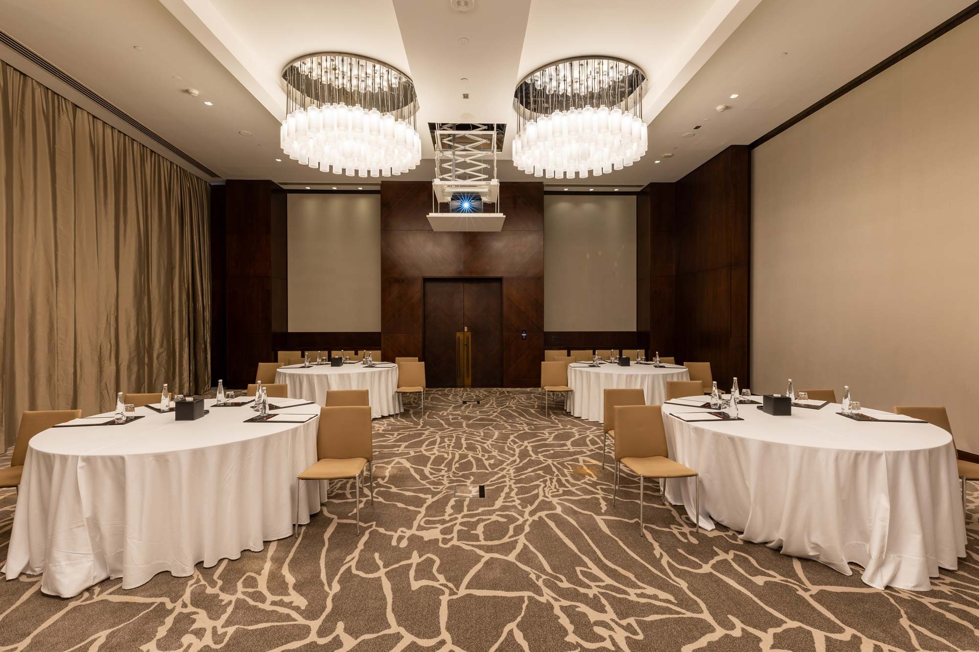 Grand Hyatt Abu Dhabi - Hessa