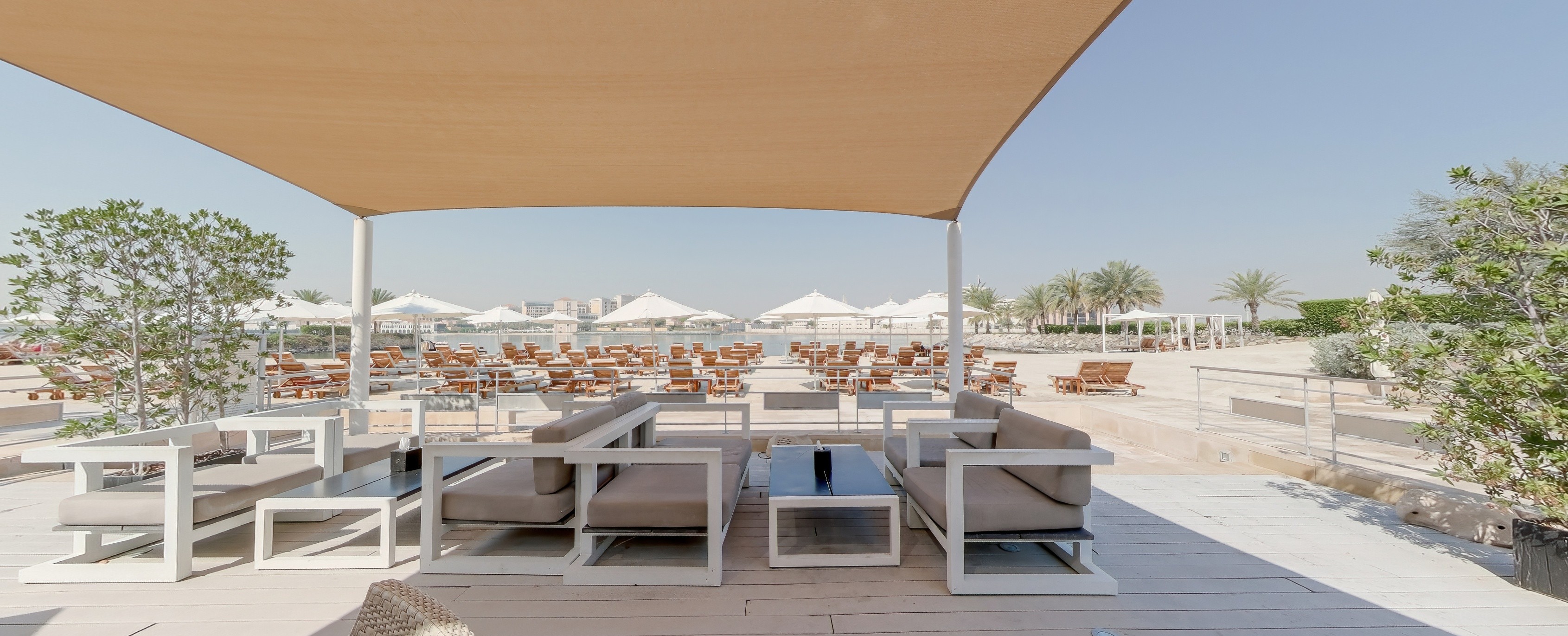 Poolside Restaurant