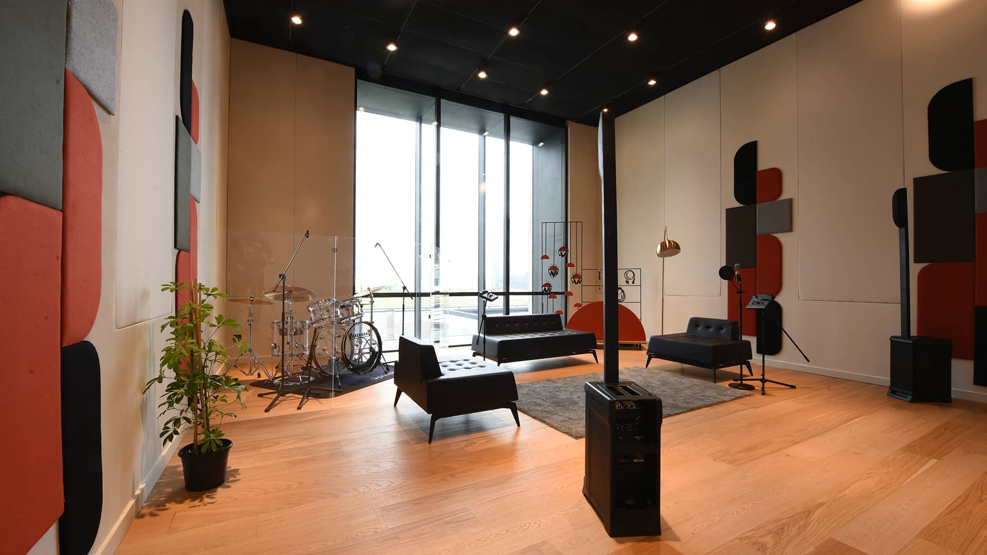 AKM Studio