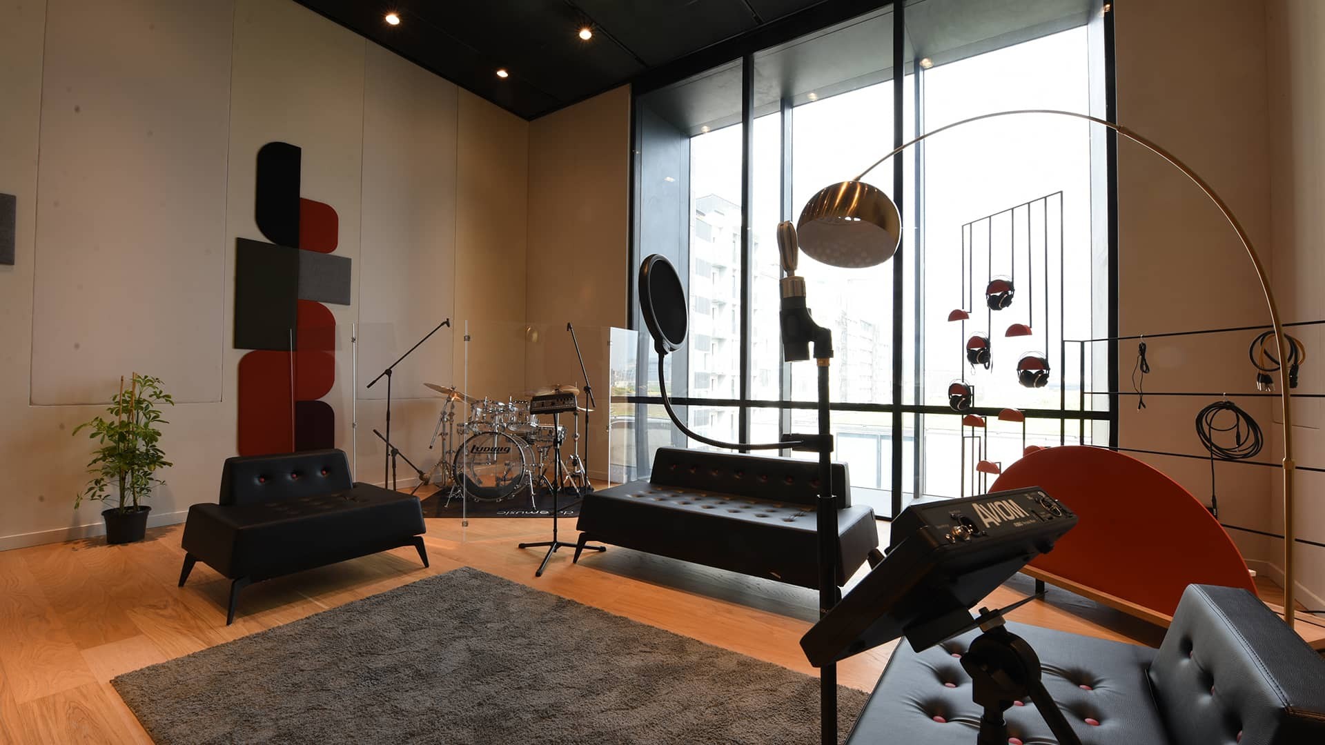 AKM Studio