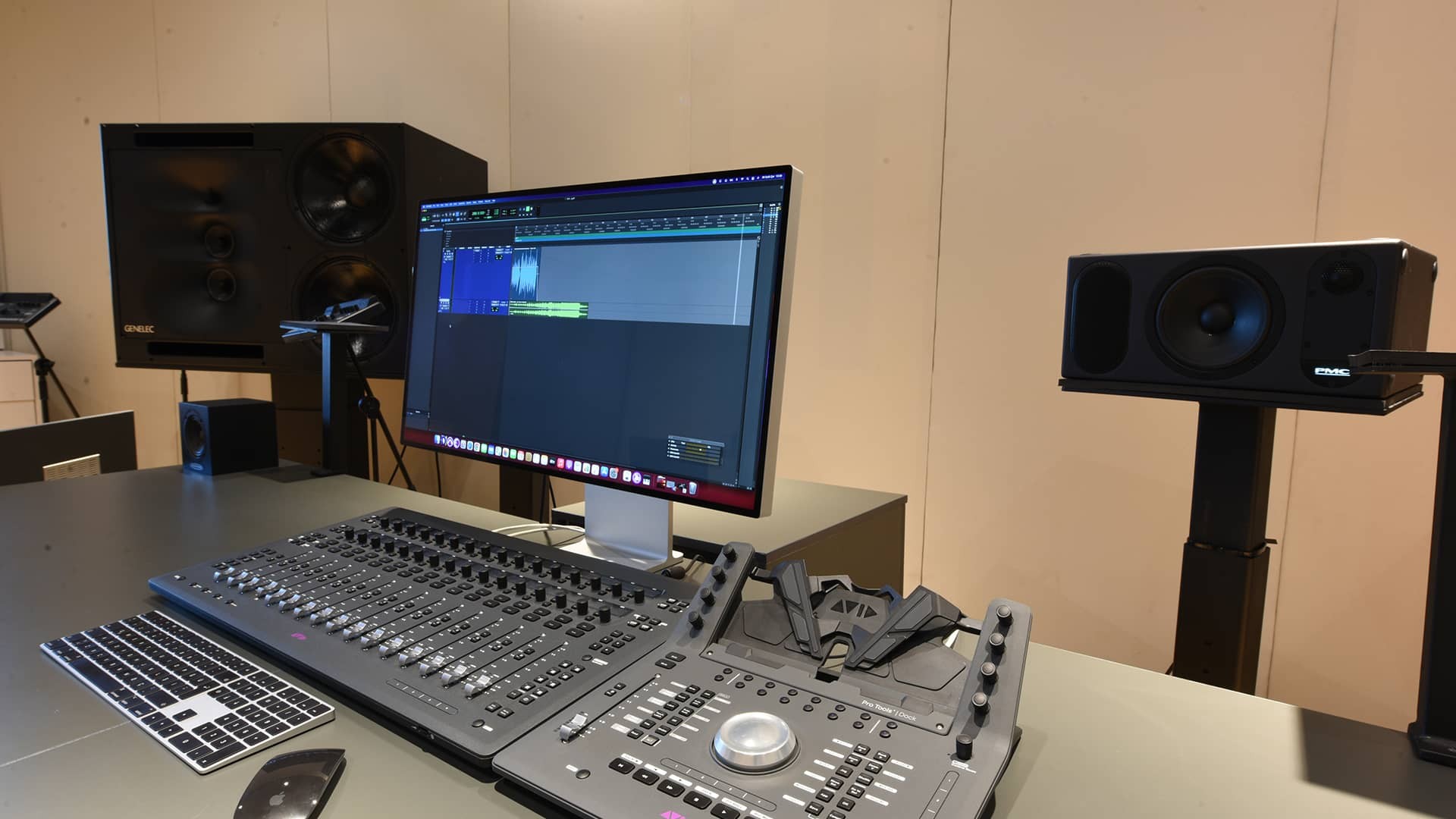 AKM Studio