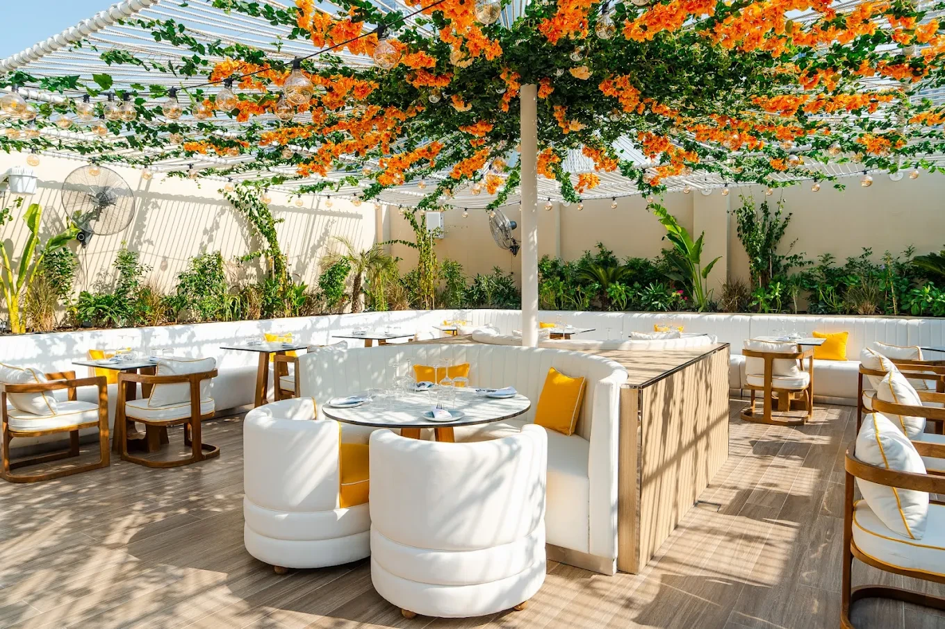 O Beach Dubai Rooftop Restaurant