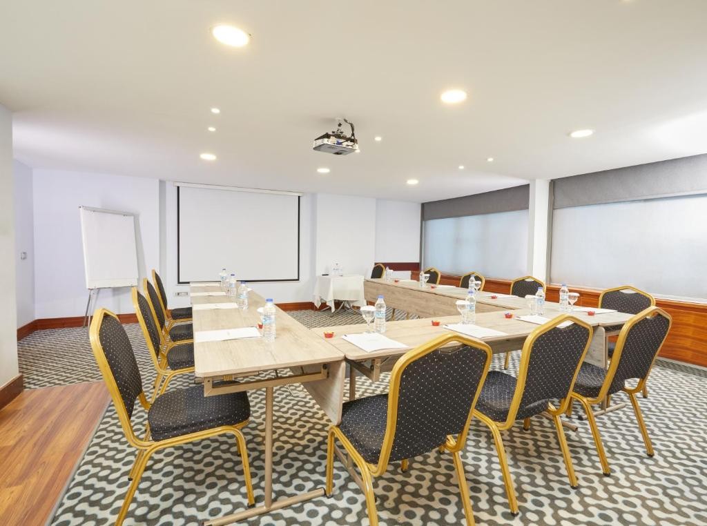 Dedeman Istanbul Hotel
